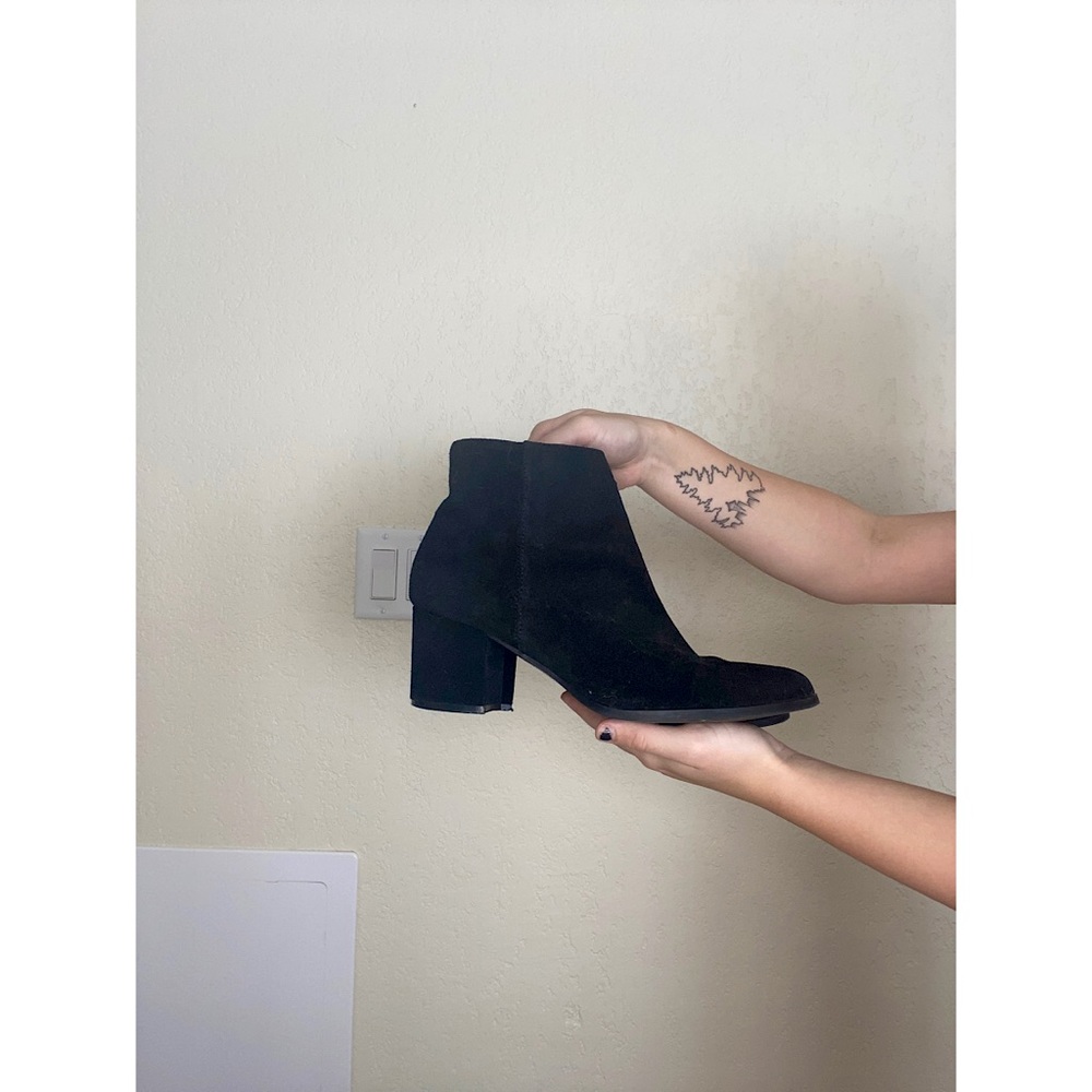 black textured ankle boots - Picture 1 of 2